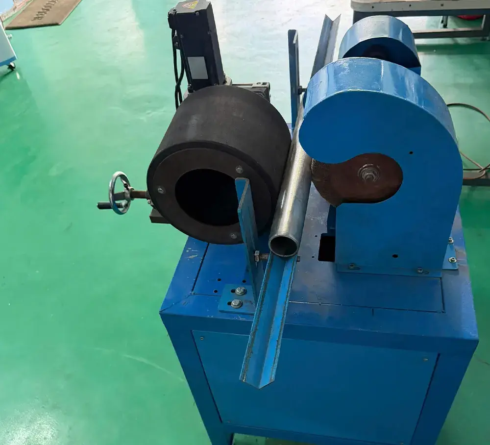 máy đánh bóng ống