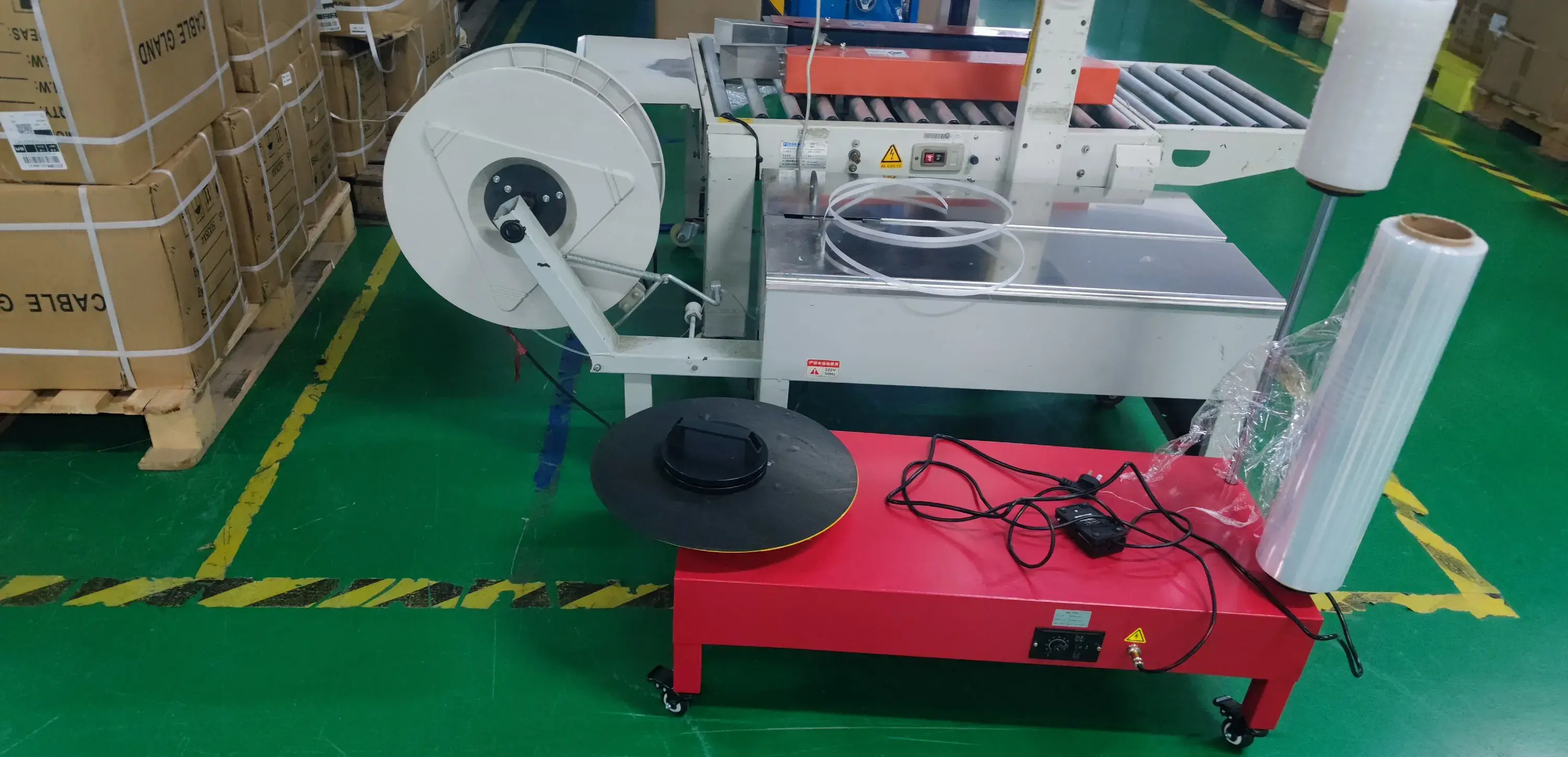 hình ảnh thực tế máy quấn màng PE tự động