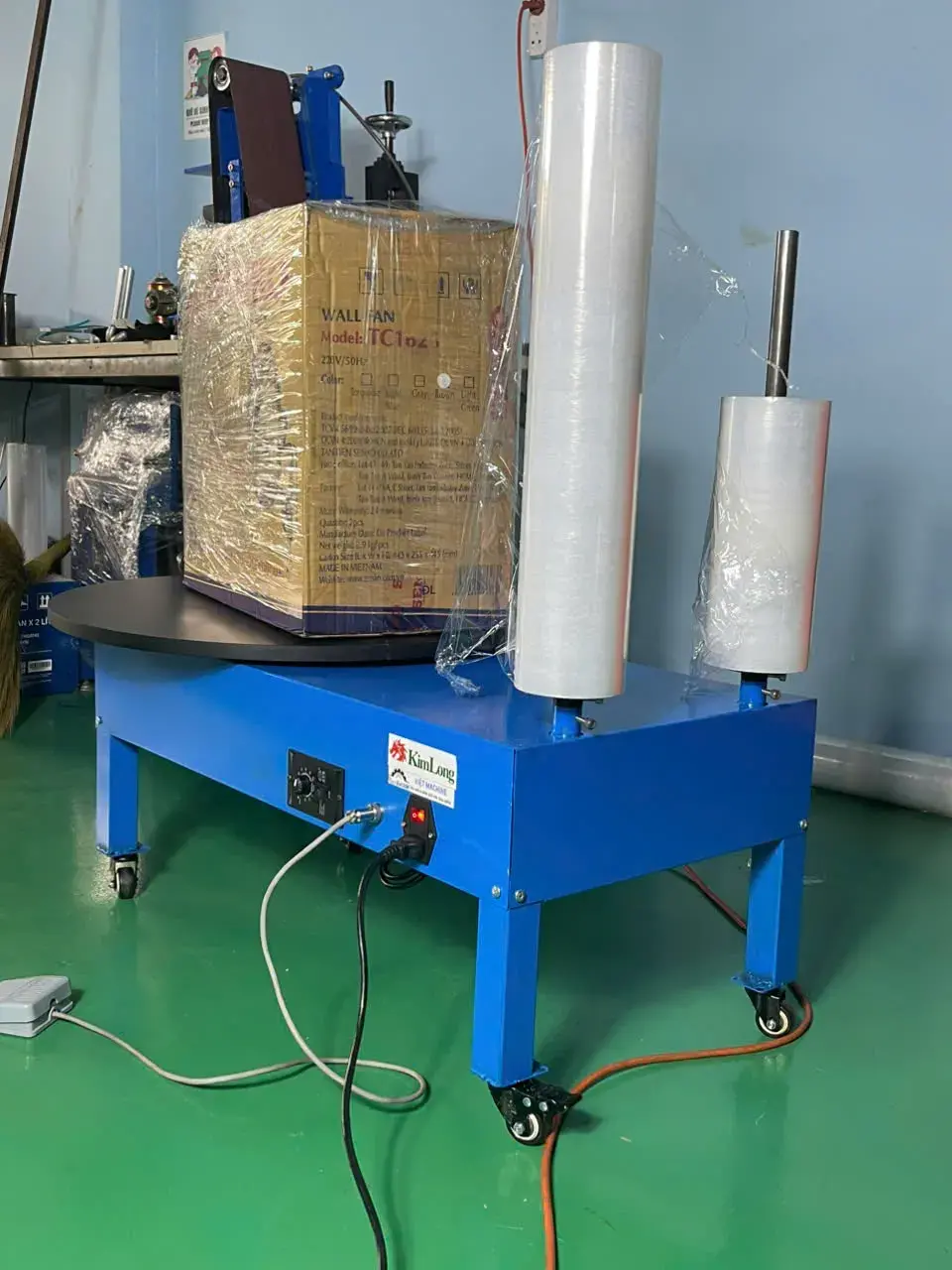 máy quấn màng PE