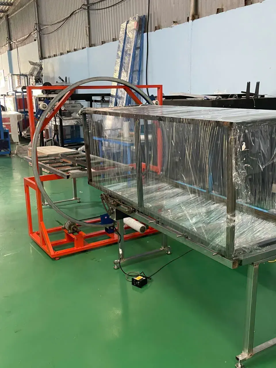 máy quấn màng PE